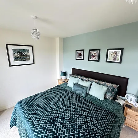 Dom wakacyjny The Cosy Retreat - Part Of The The Bay Village With Pool, Gym And Direct Access, Pub, Restaurant, Tennis And Meadows Walks *