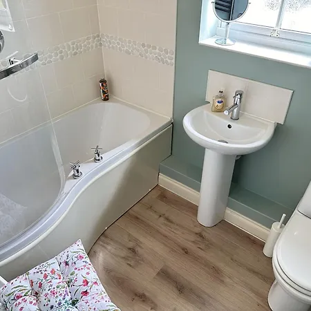 Holiday home The Cosy Retreat - Part Of The The Bay Village With Pool, Gym And Direct Access, Pub, Restaurant, Tennis And Meadows Walks