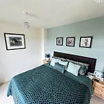 Holiday home The Cosy Retreat - Part Of The The Bay Village With Pool, Gym And Direct Access, Pub, Restaurant, Tennis And Meadows Walks *